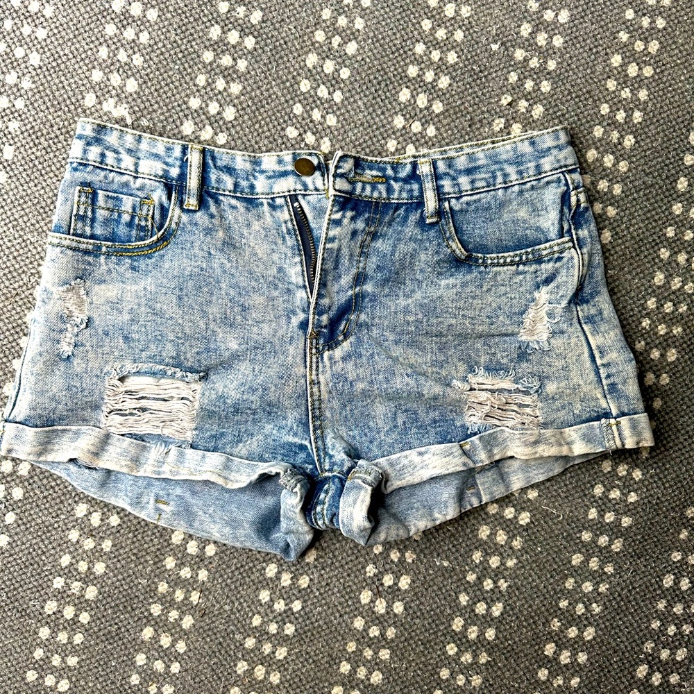 Shein distressed women’s denim shorts | Size M (6-8)